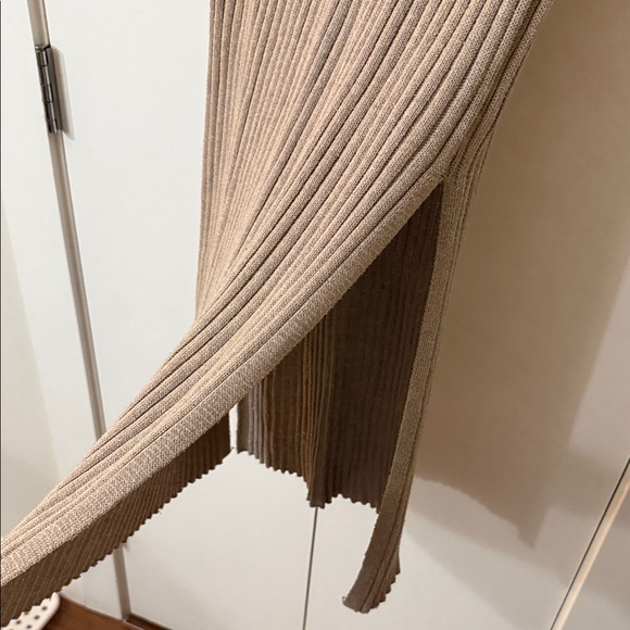 Elegant Tan Ribbed Knit Dress - Picture 6 of 6